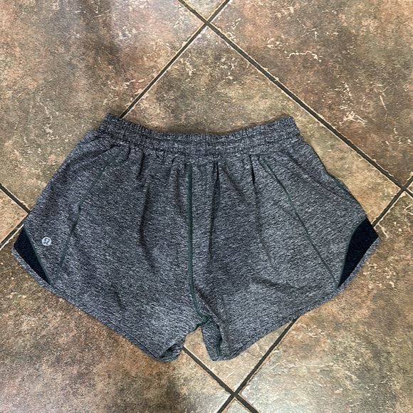LULULEMON 6 tall shorts - Picture 3 of 4